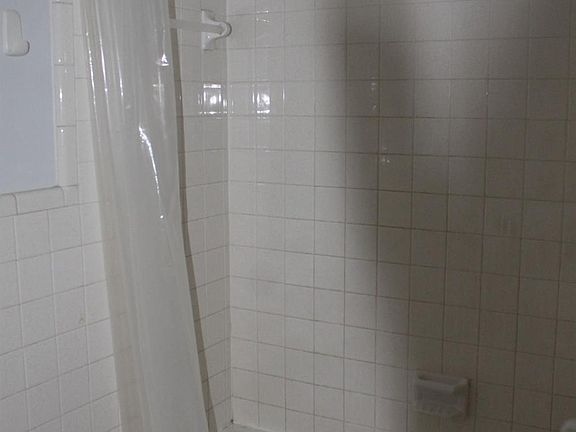 5th image of 306 S Prospect St APT 3
