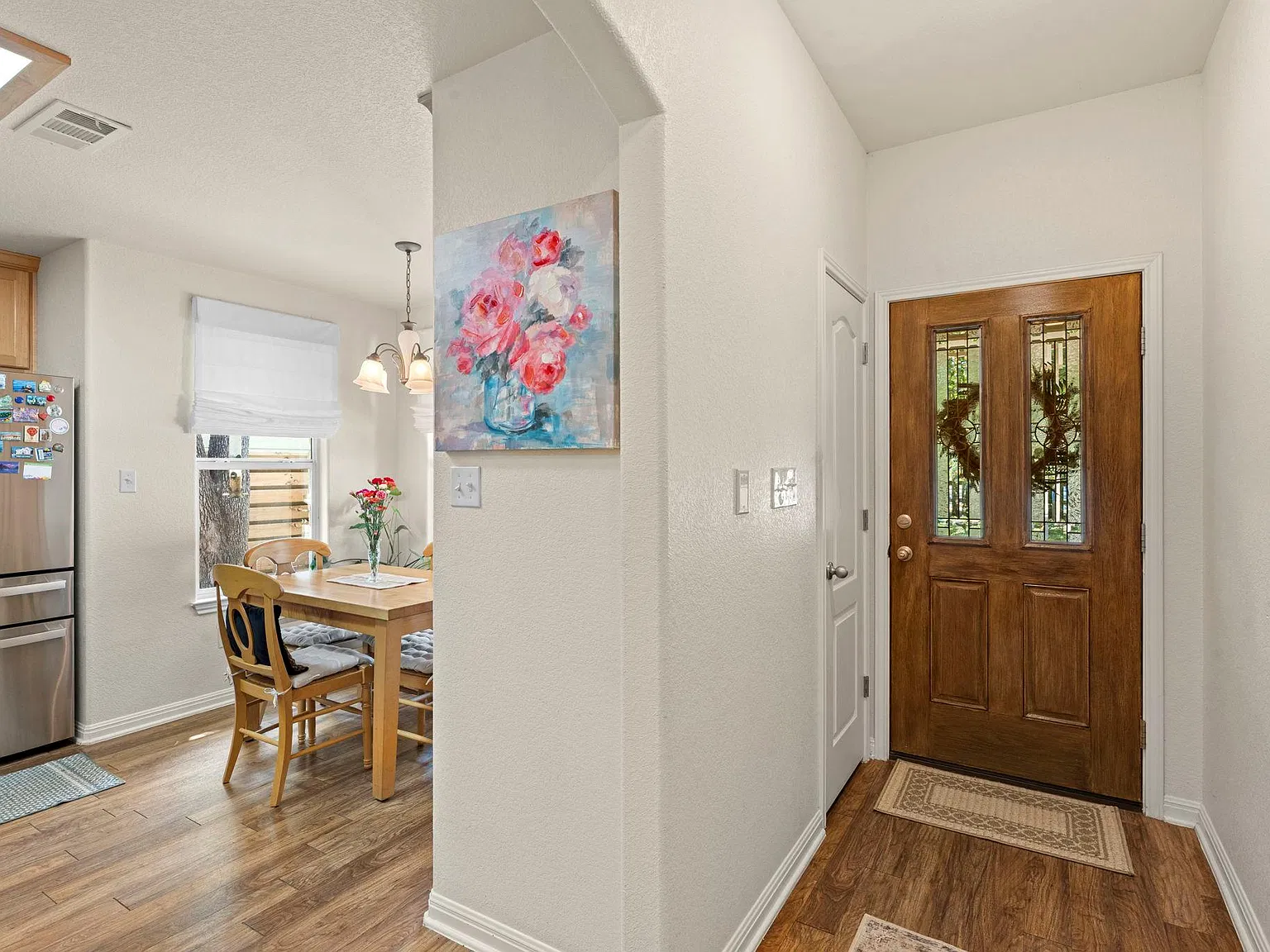 3 bed, 2.0 bath, 1564 sqft, $2,500 — Photo 3