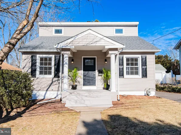 2037 Chester Ave, Abington, PA 19001