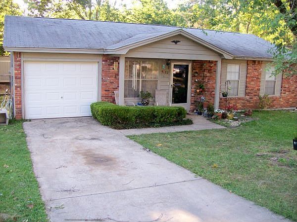 3 bedroom, 2 bath in Parkhill Subidivision