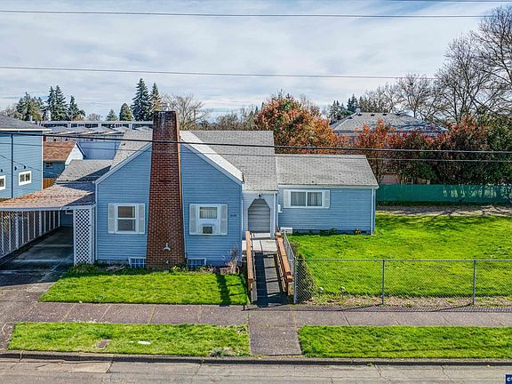 3rd image of 111 Madison St NE