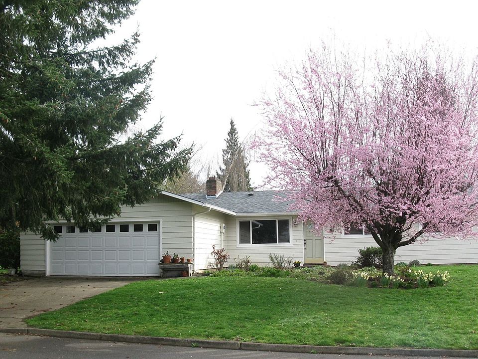 2nd image of 10907 NW 33rd Ave