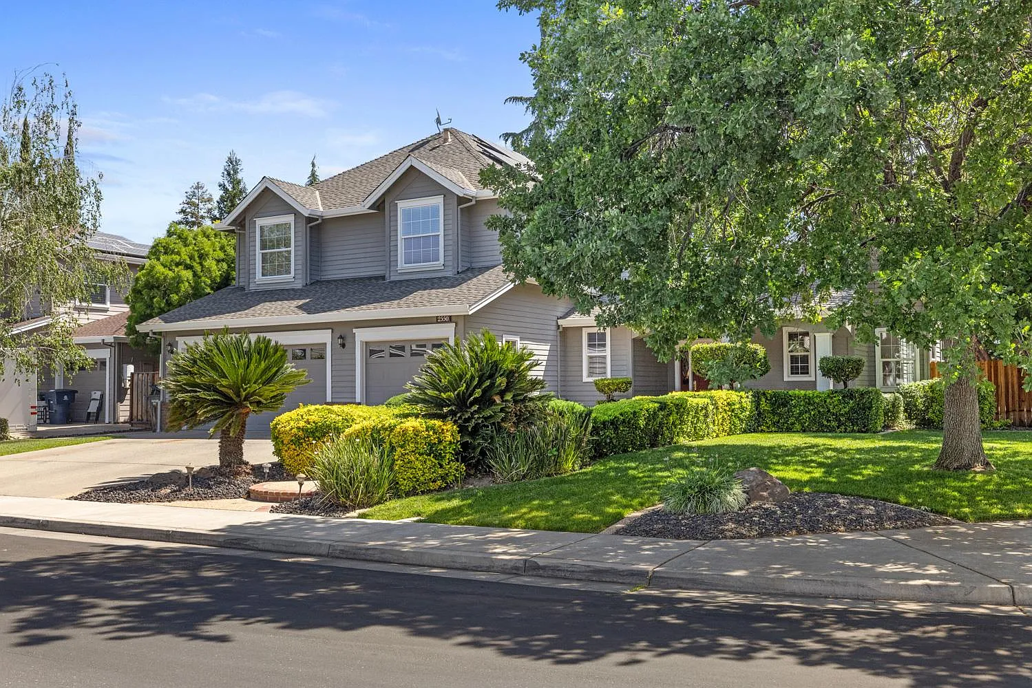 2550 Garazi St photo 1