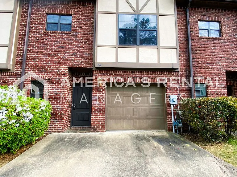 328 Amber Ln — Photo 2