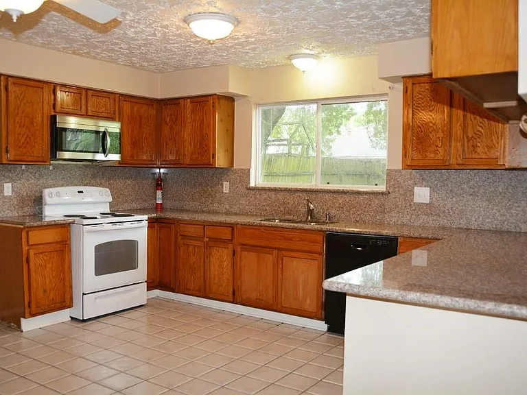 3703 Embarcadero Dr — Photo 9