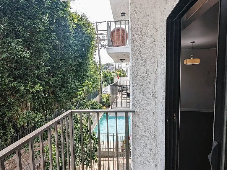 Camarillo Sunshine Apartments — Photo 33
