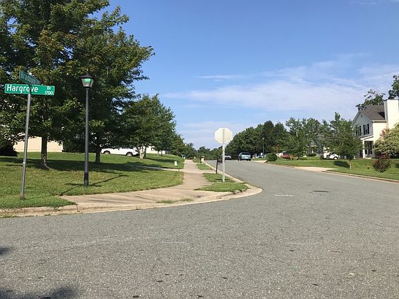 4th image of 1714 Hargrove Dr
