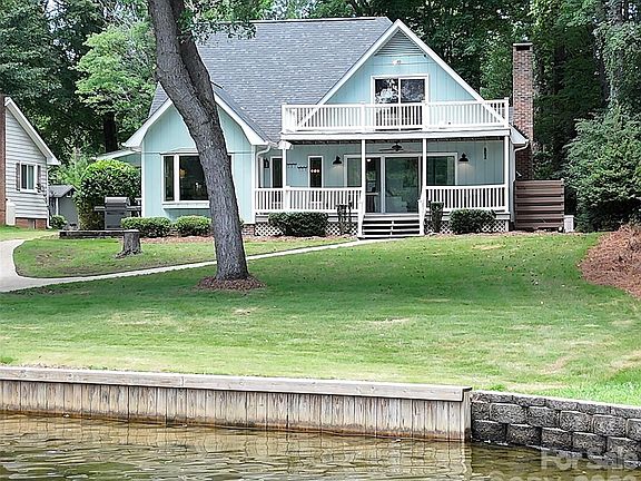 4th image of 136 Lakeland Cir #13