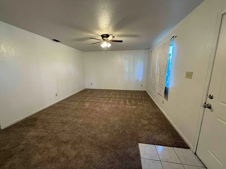 9262 Terra Linda Dr — Photo 2