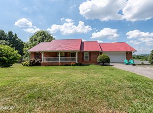 1220 Chesty Puller Cir, Maryville, TN 37803
