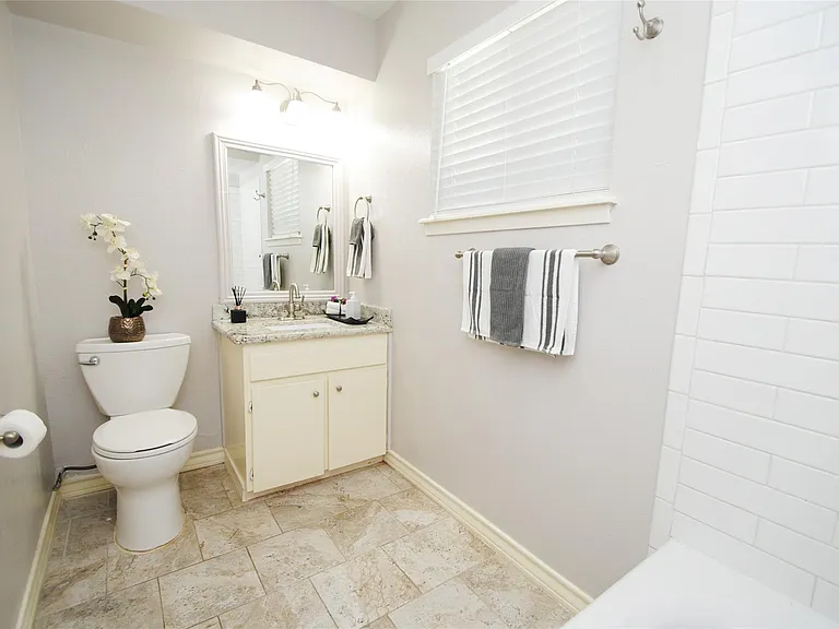 10659 Northbrook Dr — Photo 17