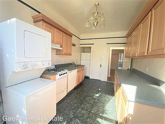 2nd image of 225 Downey St #4
