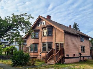 220 Michigan St, Victoria, BC V8V1R3