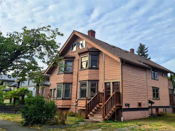 220 Michigan St, Victoria, BC V8V 1R3