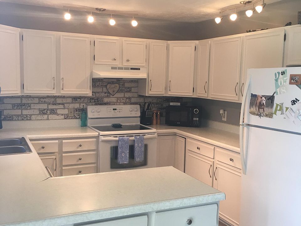 1st image of 83 S Allen Ave