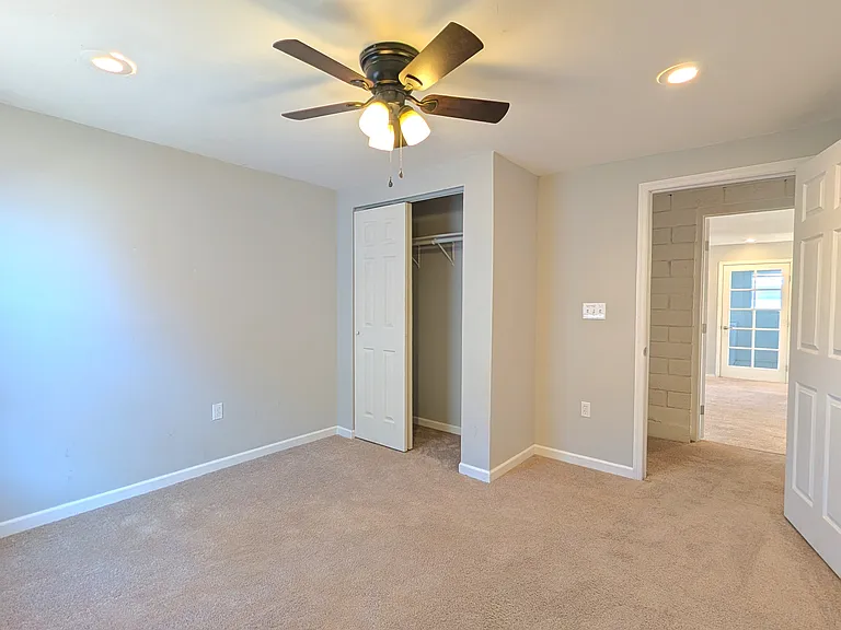 1514 N Elaine Way — Photo 29