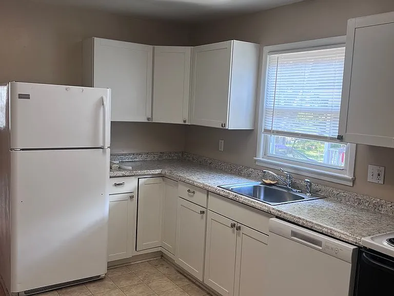 130 South Ave — Photo 10