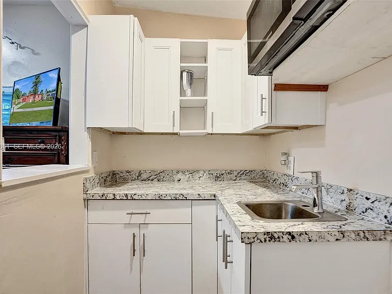 610 Carolina Ave #2 — Photo 14