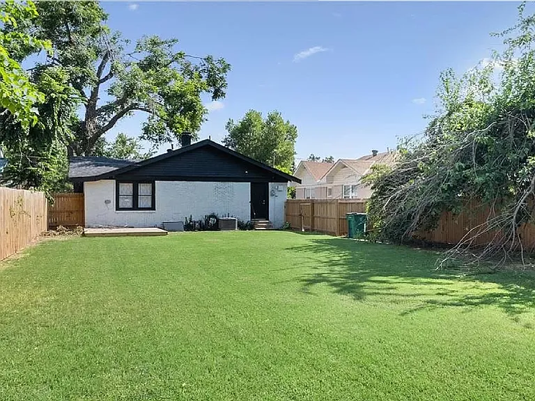 2529 NW 14th St — Photo 20