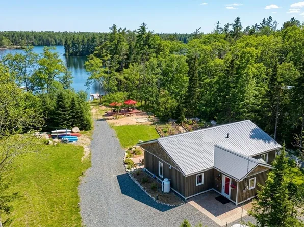 8 Alexander Ave, Annapolis, NS B0S 1P0