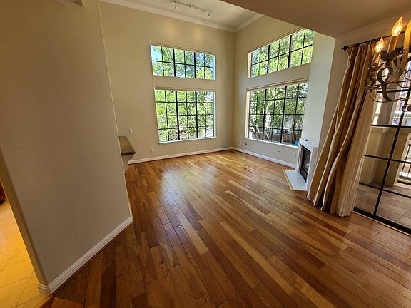 5th image of 633 Elm St APT 208