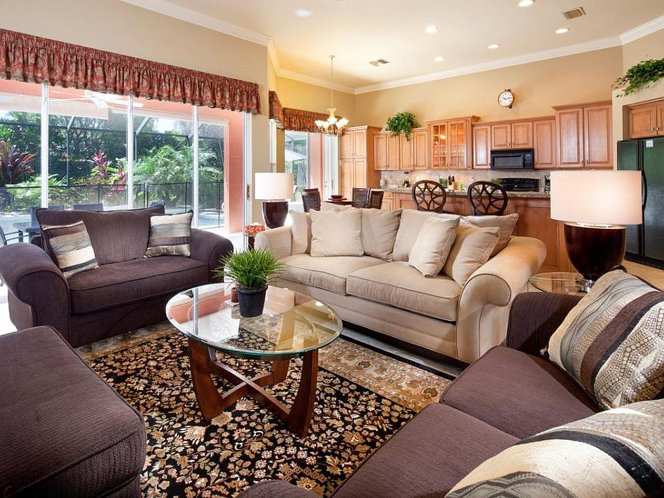 2nd image of 16033 Delarosa Ln