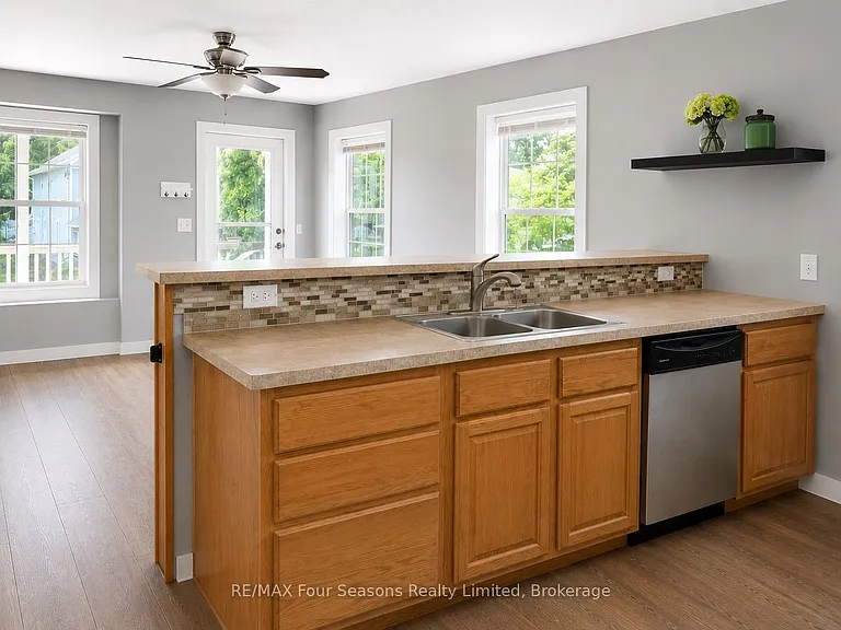 128 Spruce St #130 — Photo 4