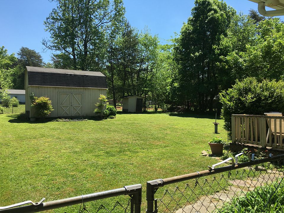 2nd image of 7006 Sylar Rd