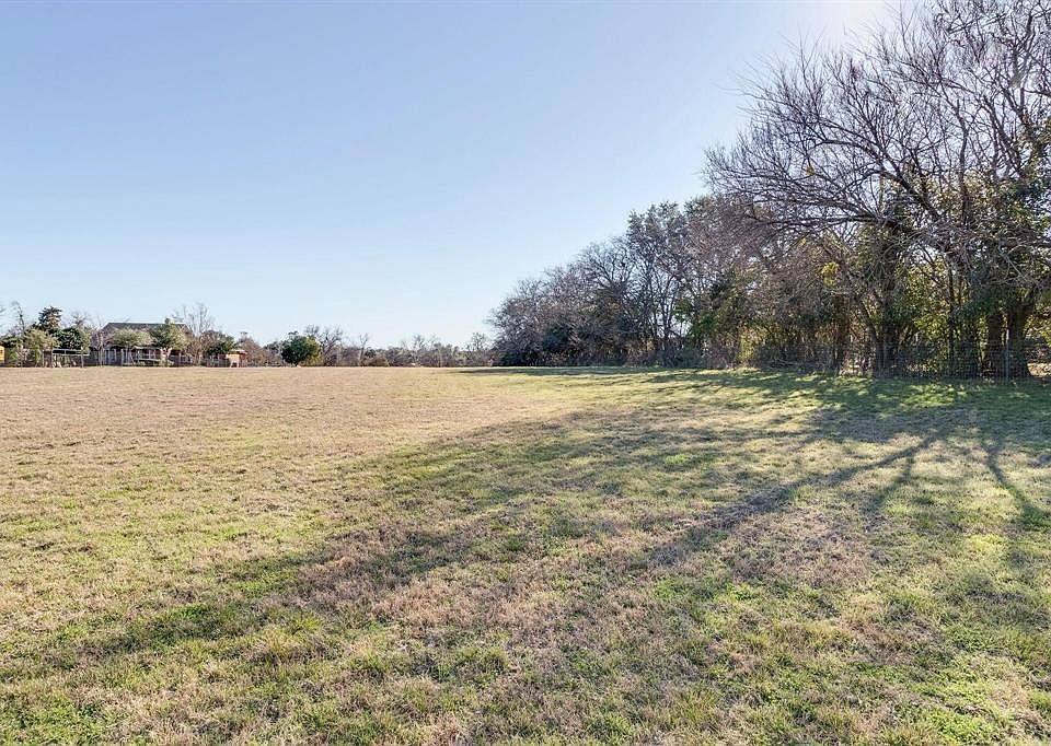 2nd image of 1705 Edgecliff Rd Lot 2