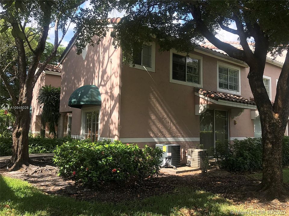 2nd image of 12142 Saint Andrews Pl APT 111