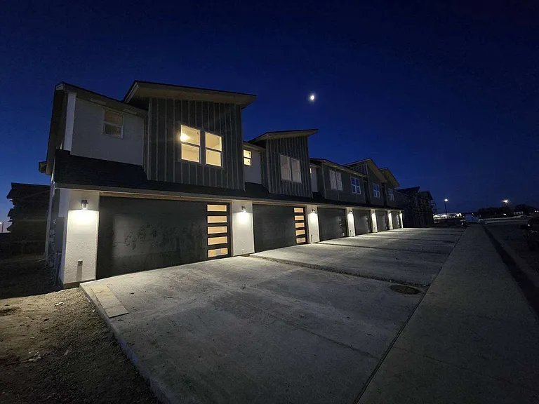 5020 Range St — Photo 2