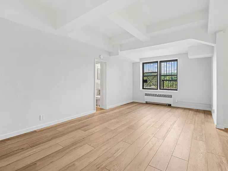1985 Sedgwick Ave #GD — Photo 5