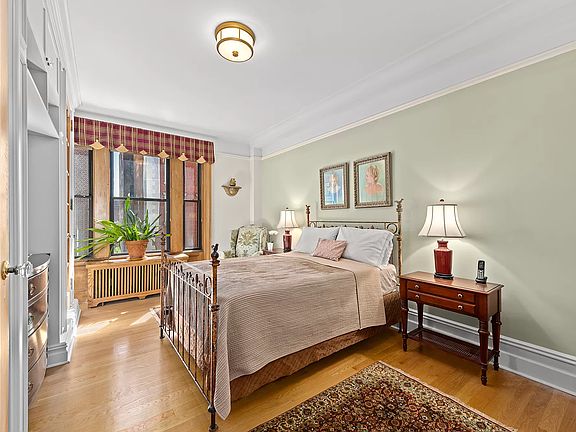 4th image of 771 W End Ave APT 4B