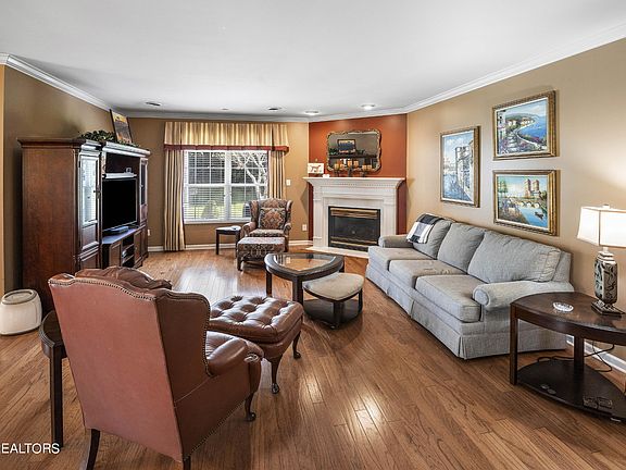 3rd image of 7737 Ester Way