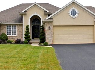 311 Ridgepoint Cir W, Waterville, OH 43566