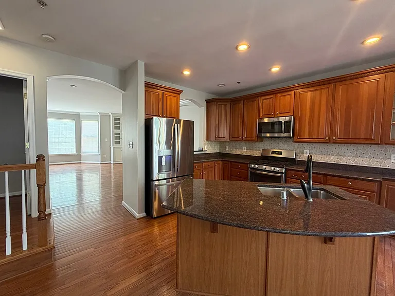 233 Galewood Dr — Photo 5