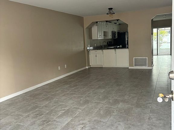 3rd image of 8120 Puffin Dr