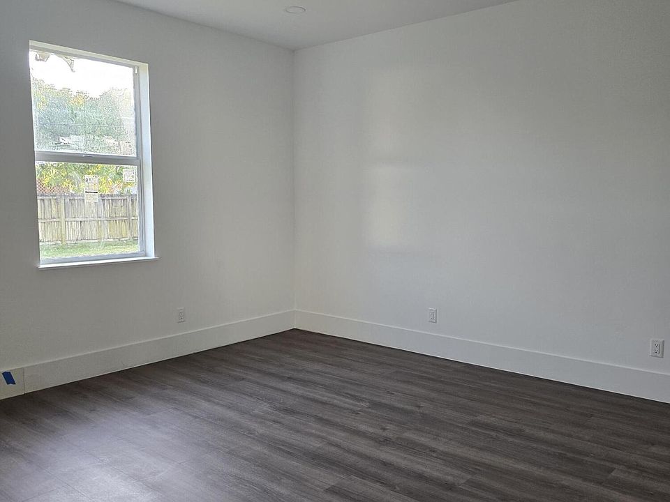 1st image of 1384 SW California Boulevard