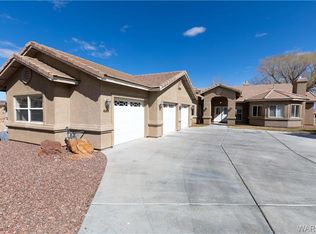 658 Country Club Dr, Kingman, AZ 86401