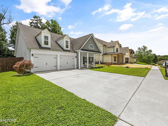 2nd image of 566 Hillside Ln