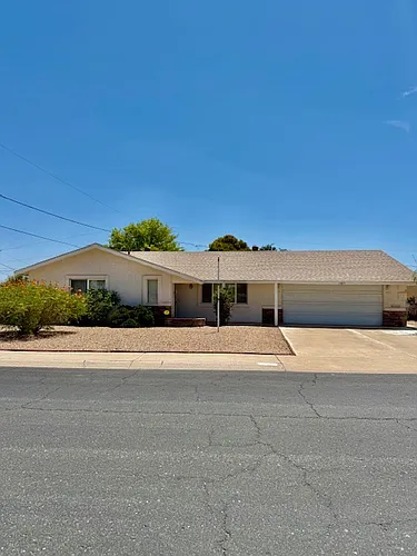 11801 N Coggins Dr Photo 1