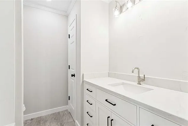 2190 Steven St — Photo 16