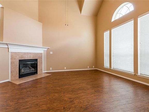 3rd image of 11208 Chaucer Dr