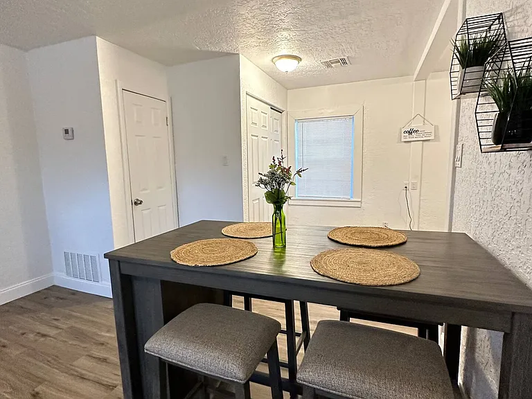 1212 NW Bessie Ave — Photo 9