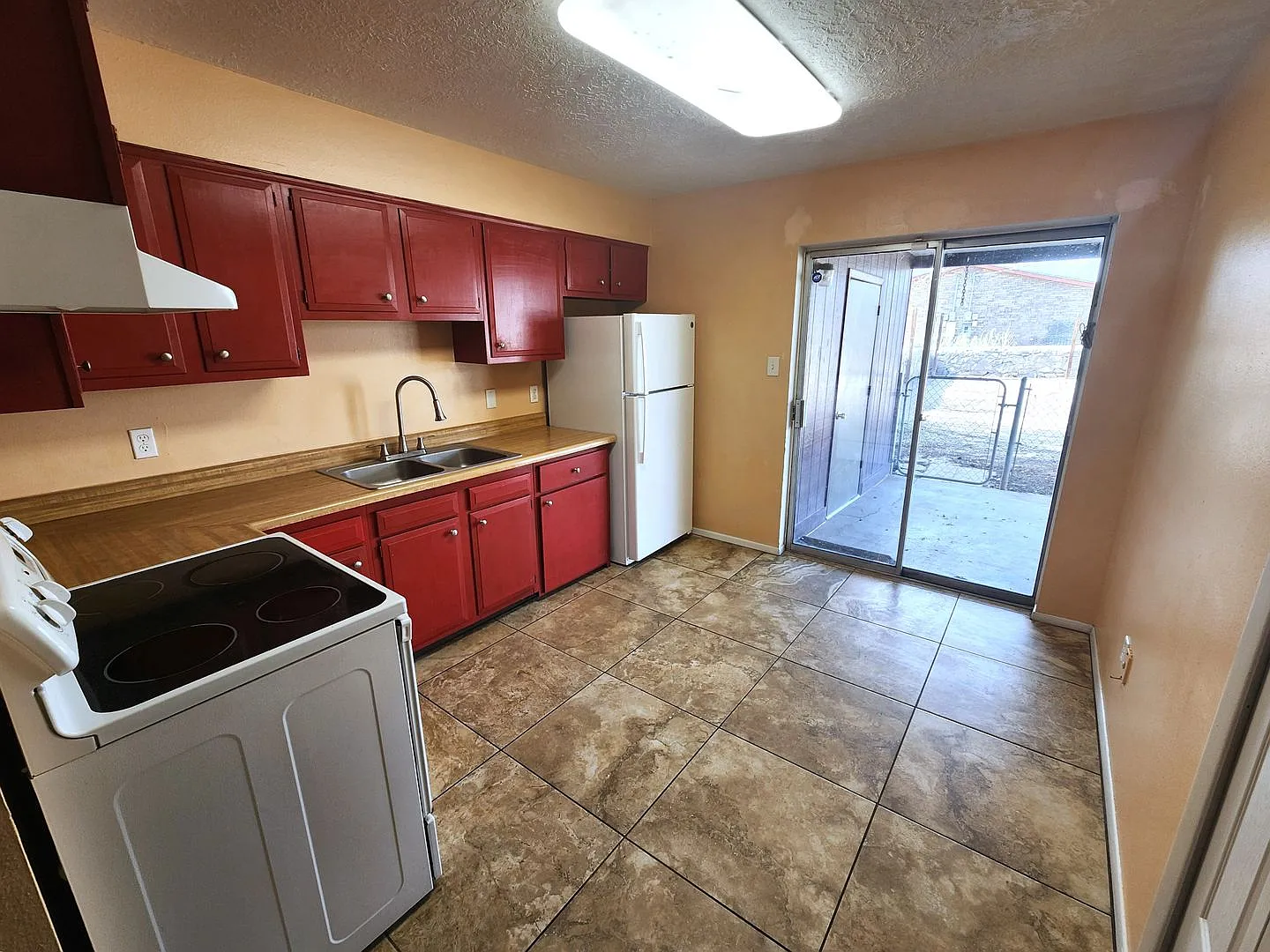 1233 Plain St. — Photo 4