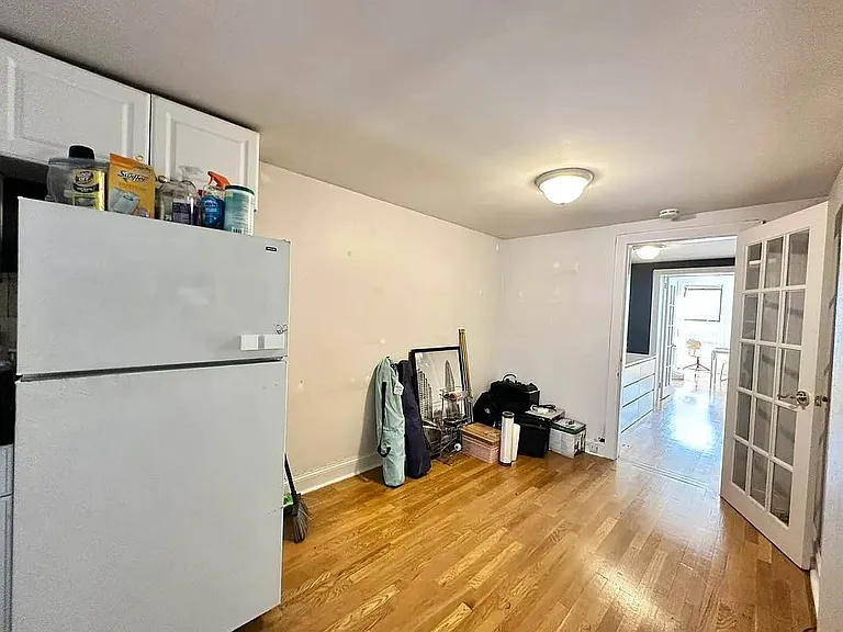 613 9th Ave #4P — Photo 3