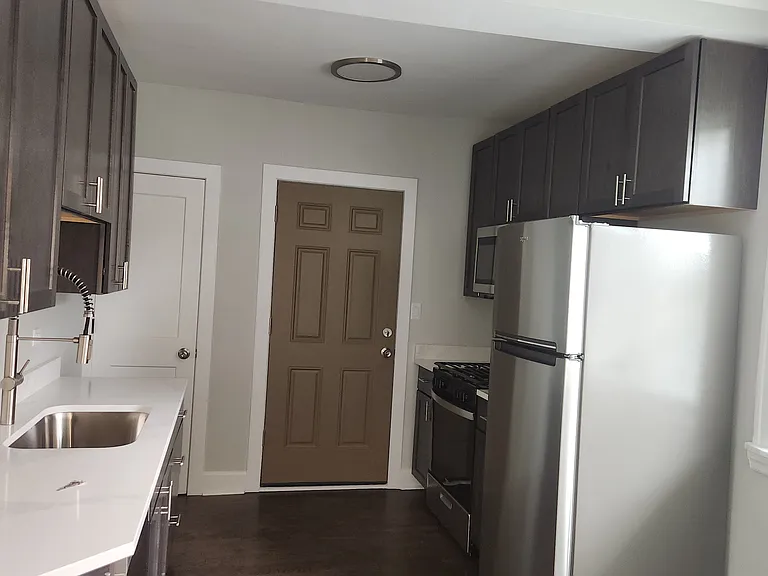 5521 W George St #2 — Photo 16