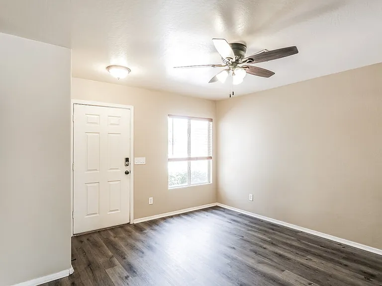 12649 W Shaw Butte Dr — Photo 4
