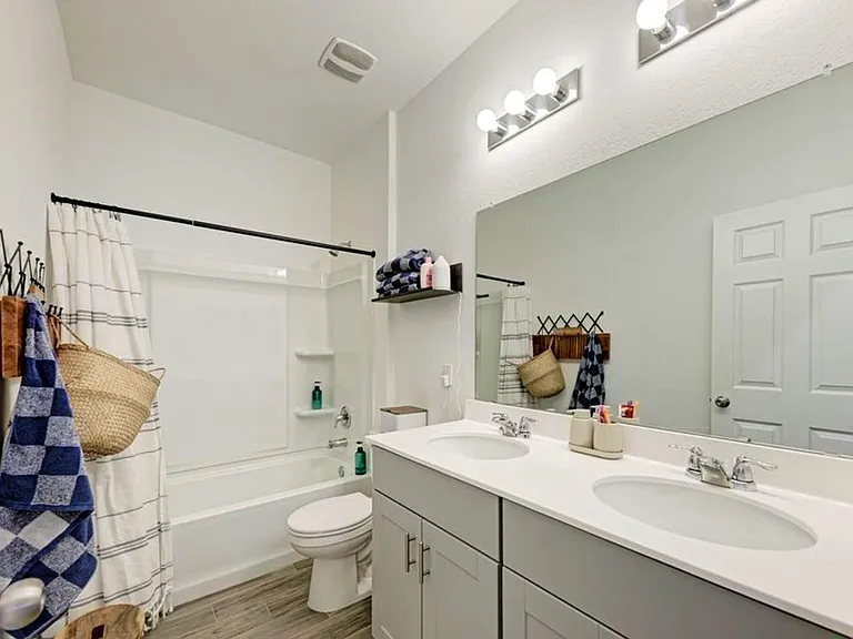112 Bennington Dr — Photo 16