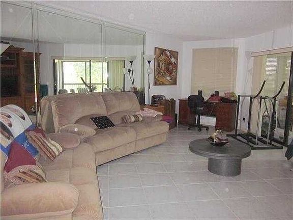 2nd image of 7473 Fairfax Dr #309